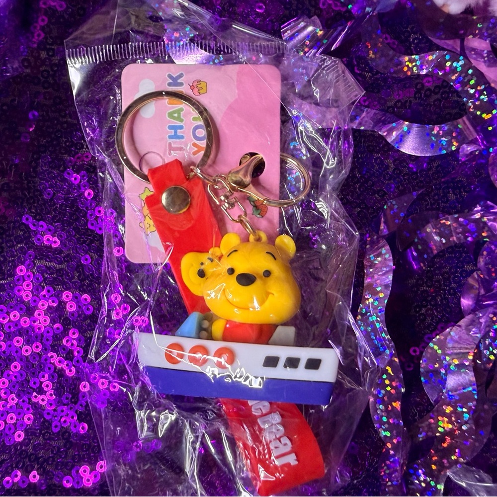 WINNIE THE POOH Keychain